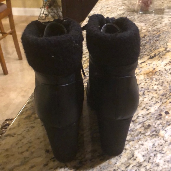 Black Boots (PERFECT CONDITION) - Picture 3 of 3